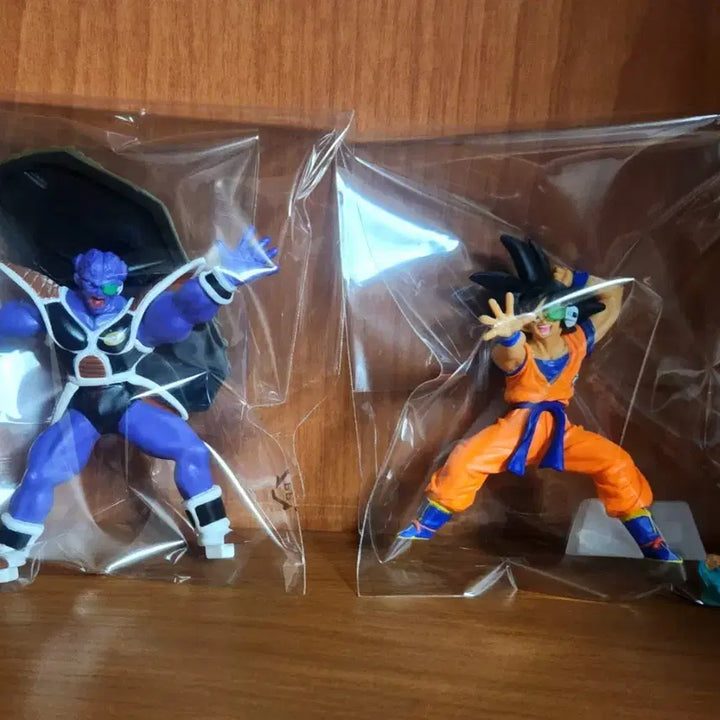 [BUNJANG] Bandai Dragon Ball Gacha Figure (Ginyu Possessing Goku) 2003 / 반다이 드래곤볼 가챠 피규어 (오공의 몸을 뺏은 기뉴) 2003년