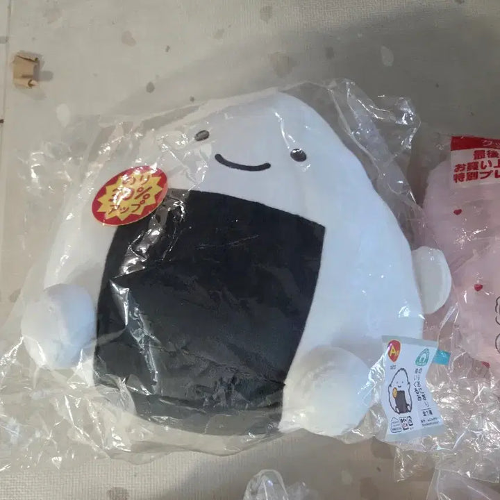 [BUNJANG] Nandemo Ikimono Ichiban Kuji A Prize Onigiri Plush / 난데모 이키모노 제일복권 쿠지 주먹밥 a상