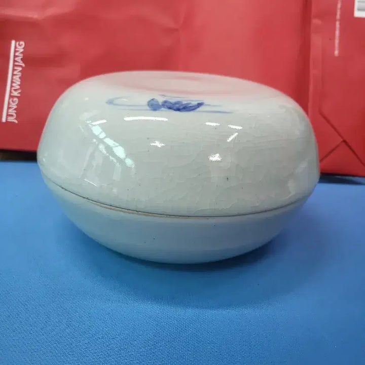 [BUNJANG] White Porcelain Lotus Flower Inlay Box / 백자 연꽃 문양 뚜껑 합