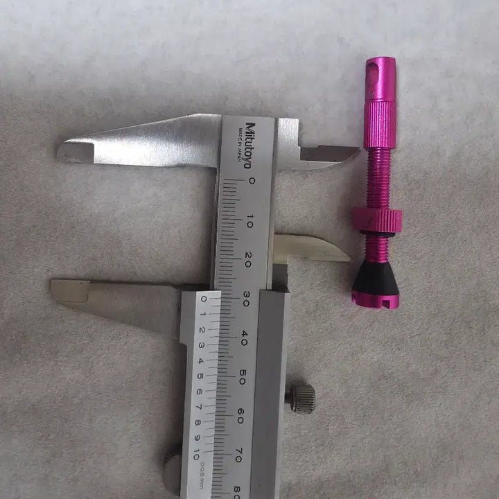 [BUNJANG] PTIS x Chris King Tubeless Valve MK.2 Punch (Pink) / 피티스 x 크리스 킹 튜브리스벨브 mk.2 펀치(핑크)