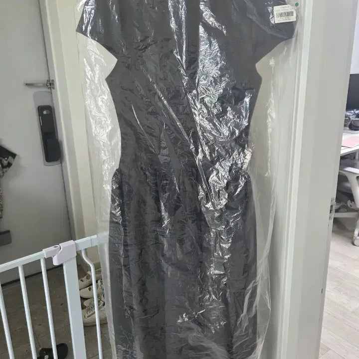 [BUNJANG] Ganichong Bridal Still Line Dress Charcoal S / (택달린 새상품)가니송 Bridal Still Line 원피스 차콜 S