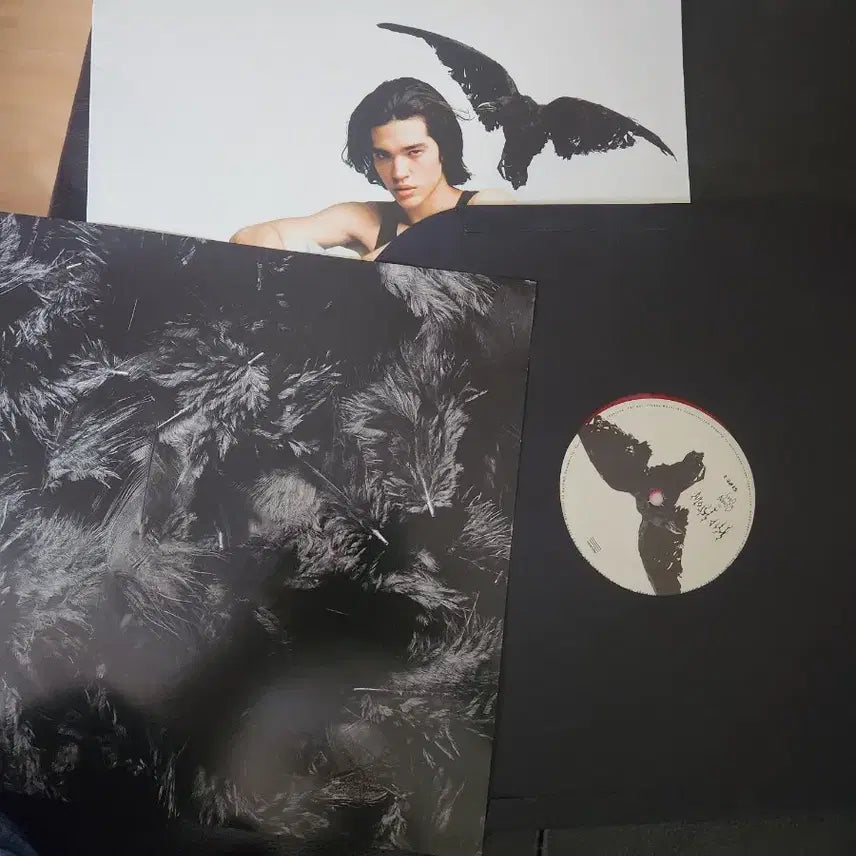 [BUNJANG] Conan Gray Kid Krow Limited Edition Red Vinyl LP / 코난 그레이 (Conan Gray) - Kid Krow 1집 한정판 레드