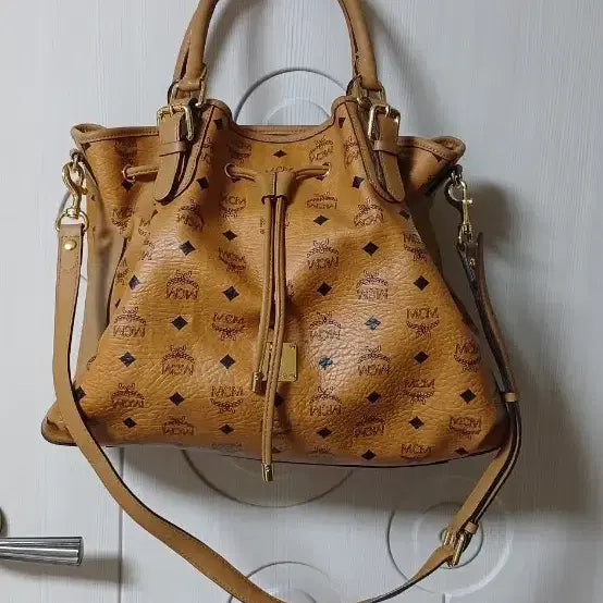 [BUNJANG] MCM Visetos Monogram Drawstring Shoulder Bag / 정품 비세토스 모노그램  MCM 복조리형 숄더백