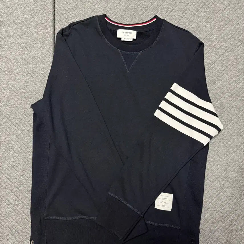 [BUNJANG] Thom Browne Sweatshirt Navy Size 3 / 톰브라운 맨투맨 네이비 3