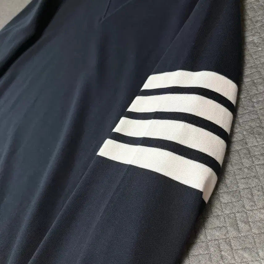 [BUNJANG] Thom Browne Sweatshirt Navy Size 3 / 톰브라운 맨투맨 네이비 3