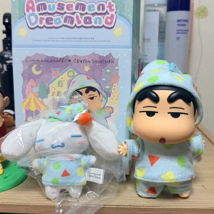 [BUNJANG] Cinnamoroll x Shin-chan Collaboration Pajama Plush / 신짱구 시나모롤 콜라보 인형