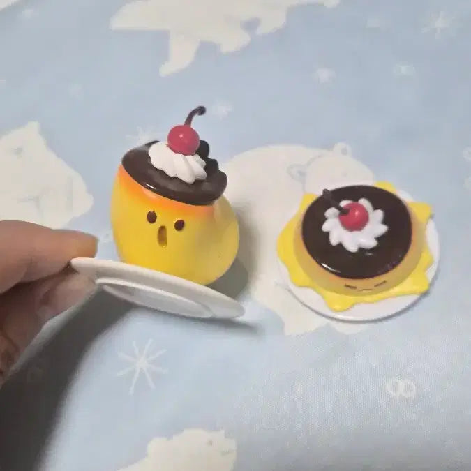 [BUNJANG] Dynamic Pudding Figure Gacha Set (2 Figures) / 역동적인 푸딩 피규어 가챠 (일괄 2개)