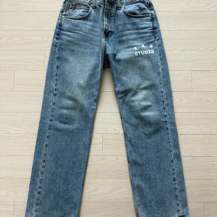 [SOLD OUT] 아이앱 스튜디오 x 리 데님 진 인디고 네이비