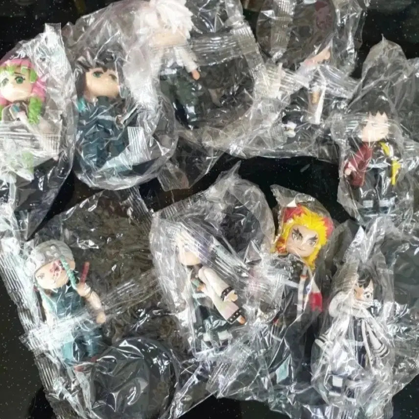 [BUNJANG] Demon Slayer 9-Piece Figure Set (Unsealed) / 귀멸의칼날 미개봉 피규어 9종 세트로 판매합니다.