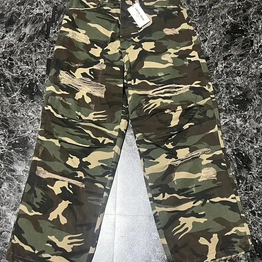 [SOLD OUT] 크랙로즈DESTROYED LAYERED &