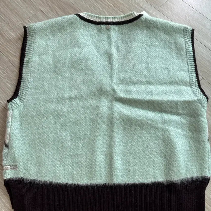 [BUNJANG] Thursday Island Wool Vest / 써스데이아일랜드 조끼