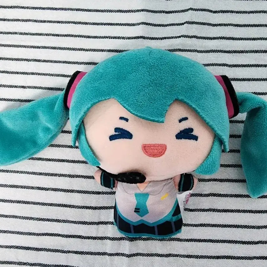 [BUNJANG] Hatsune Miku Rotating Doll / 하츠네미쿠  인형