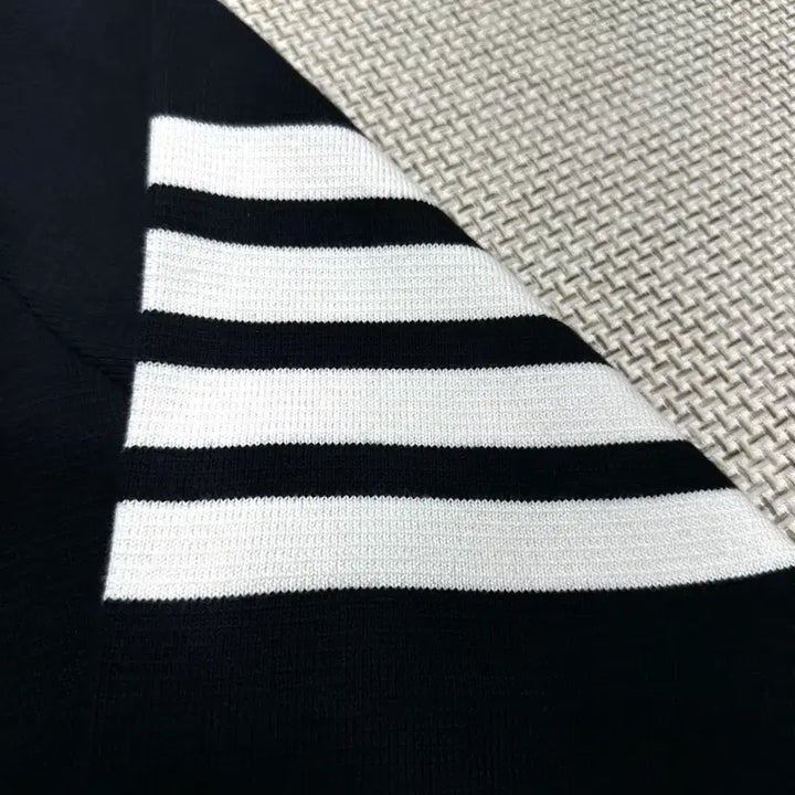 [BUNJANG] Thom Browne Milano Stitch Gold Button Navy Knit / [1/백화점판] 톰브라운 밀라노스티치 금장 네이비 니트