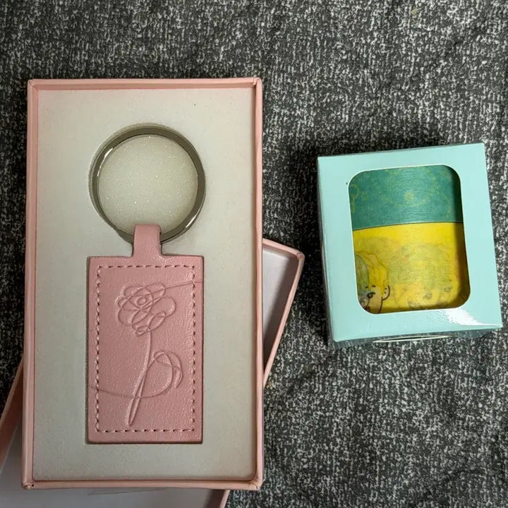 [SOLD OUT] 방탄 BTS 럽셀 가죽키링, 해피에버 마테