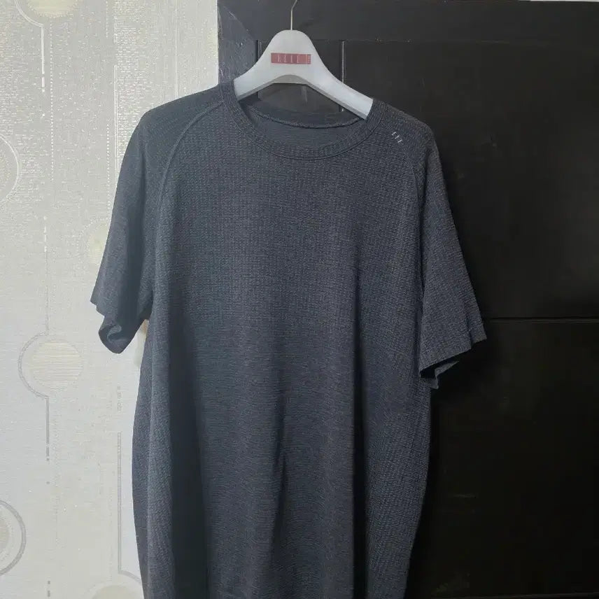 [BUNJANG] Lululemon Metal Vent Tech Short Sleeve Running Top - Black (XL) / 룰루레몬 메탈벤트테크 숏슬리브 러닝  L(105) 블랙