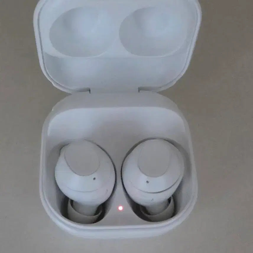 [BUNJANG] Samsung Buds FE Wireless Earphones White / 안전결제만 가능) 삼성 버즈 fe 무선이어폰