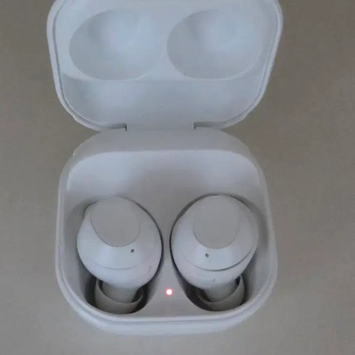 [BUNJANG] Samsung Buds FE Wireless Earphones White / 안전결제만 가능) 삼성 버즈 fe 무선이어폰