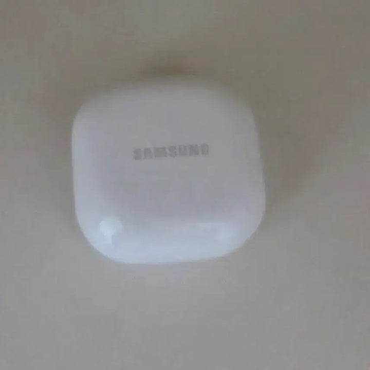 [BUNJANG] Samsung Buds FE Wireless Earphones White / 안전결제만 가능) 삼성 버즈 fe 무선이어폰