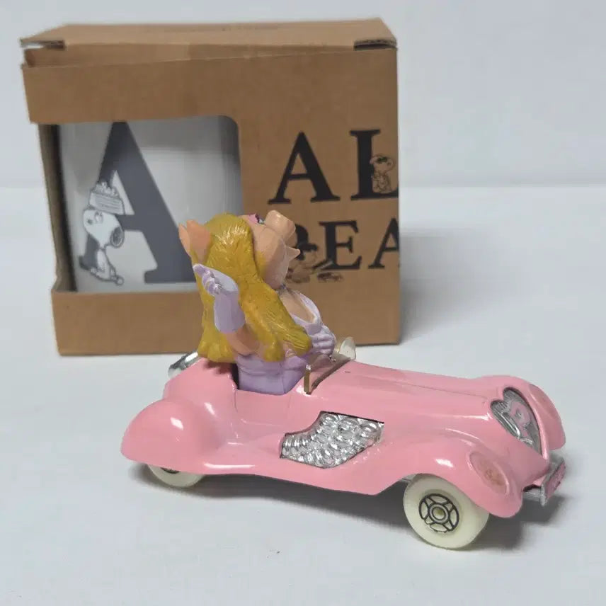 [BUNJANG] Mini Cooper Die-cast Car with Miss Piggy and Snoopy Mug Set / 영국 미니카와 스누피 머그잔 세트 미니카 다이캐스트