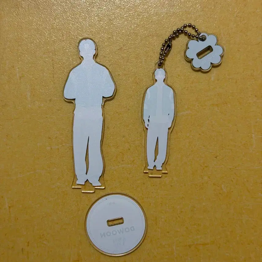 [BUNJANG] Day6 Dowoon Japan MD Acrylic Stand &amp; Mini Stand Keyring / 데이식스 일본MD 도운 아크릴 스탠드&amp; 미니스탠드 키링