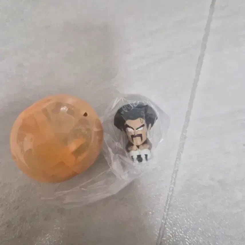 [BUNJANG] Dragon Ball Machiboke Mr. Satan Figure (New) / 드래곤볼 마치보케 미스터사탄(새상품)