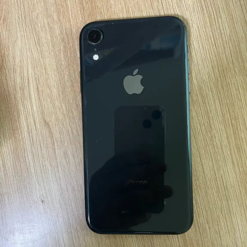 [BUNJANG] iPhone XR 64GB Black (Damaged Screen) / 액정 파손된 아이폰xr 64g 블랙 팝니다