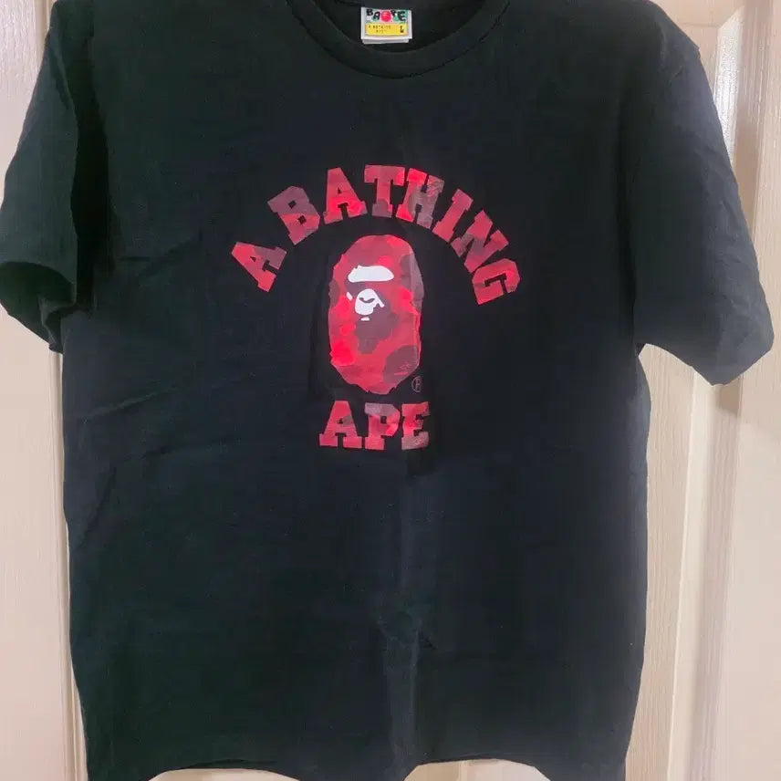 [BUNJANG] BAPE Red Camo T-Shirt Black L / 베이프 레드 카모 반팔티 블랙L