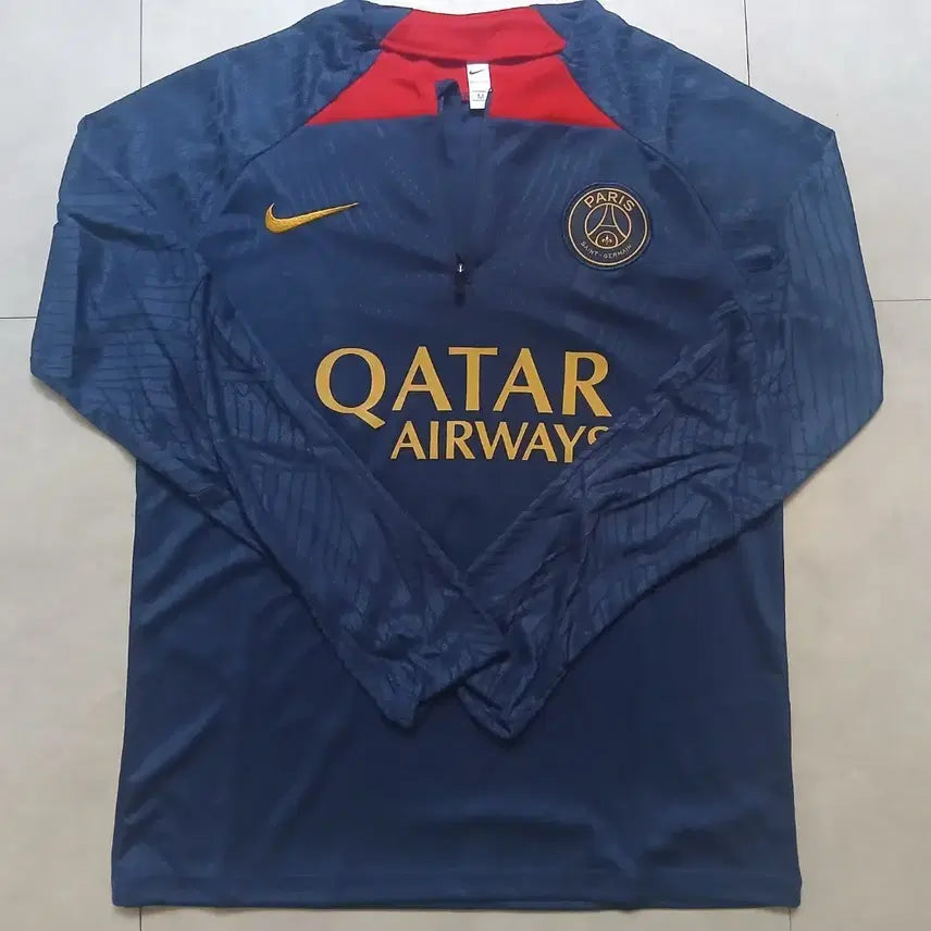 [BUNJANG] Paris Saint-Germain 22/23 Training Top - Size M / 22/23 파리 생제르맹 트레이닝 탑