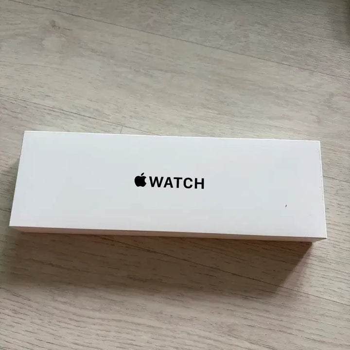 [BUNJANG] Apple Watch SE 3 44mm Starlight (Sealed New) / 애플워치 se3 44mm 스타라이트 미개봉 새상품