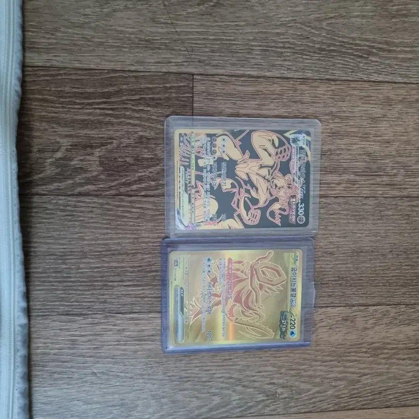 [BUNJANG] Pokemon Gold Cards Set of 2 / 포켓몬 카드 금색 2장