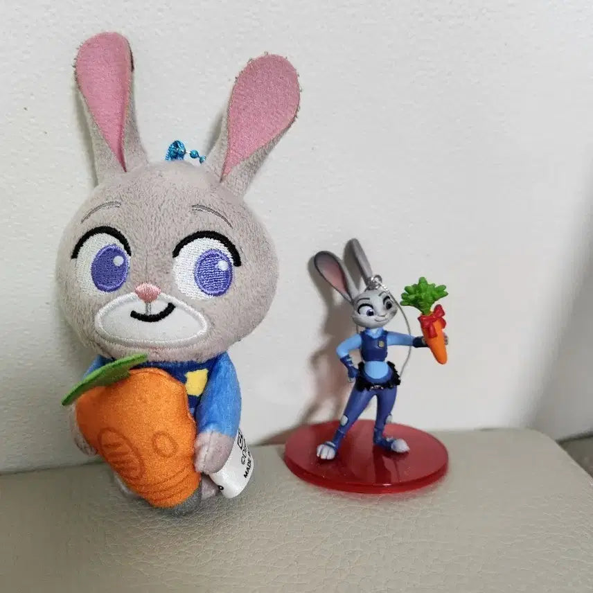 [BUNJANG] Judy Figure &amp; Keyring Bundle / 주디 피규어, 키링 일괄 택포)1.8만원에 팝니다