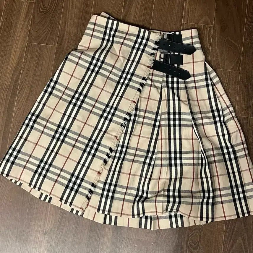 [BUNJANG] Burberry Vintage Skirt / 버버리 빈티지 스커트 정품