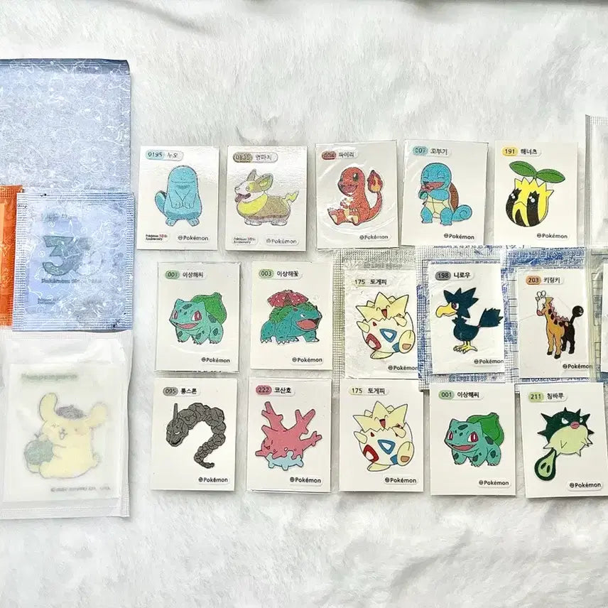 [BUNJANG] Pokemon 30th Anniversary Mega Tteobuk Ddakji Sanrio Cheolwoong / 제시급처!!)) 포켓몬 30주년 메가띠부씰 철웅이 산리오 판매합니다