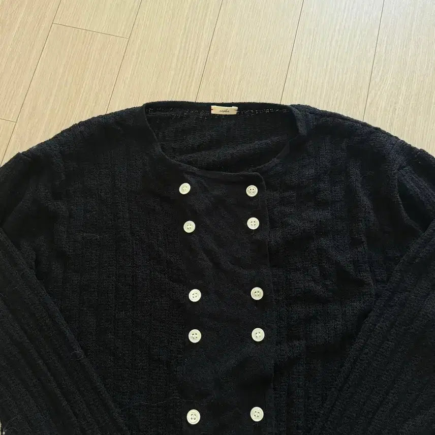 [BUNJANG] VIA PLAIN Summer Black Cardigan Pearl Button Detail / 비아플레인 여름블랙가디건