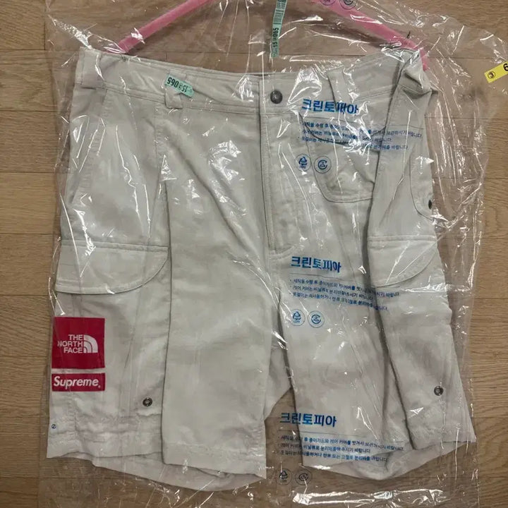 [BUNJANG] Supreme x The North Face Trekking Packable Belt Shorts Stone M / 슈프림 x 노스페이스 트레킹 패커블 벨트 쇼츠 스톤 M