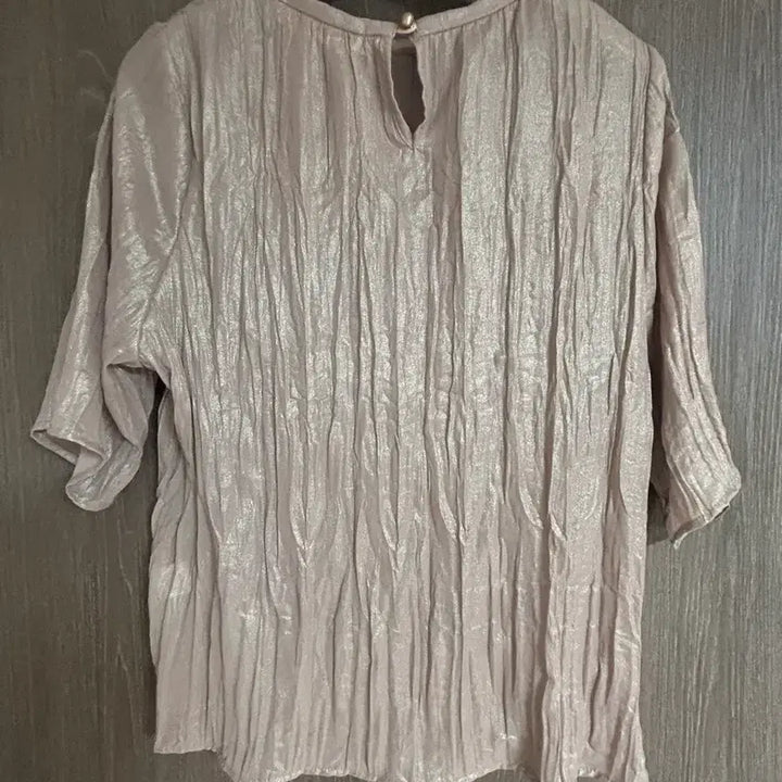 [BUNJANG] Okan Pleated Pearl Blouse - Pink Gold Beige / 오칸 플리츠 펄 핑크골드베이지 블라우스