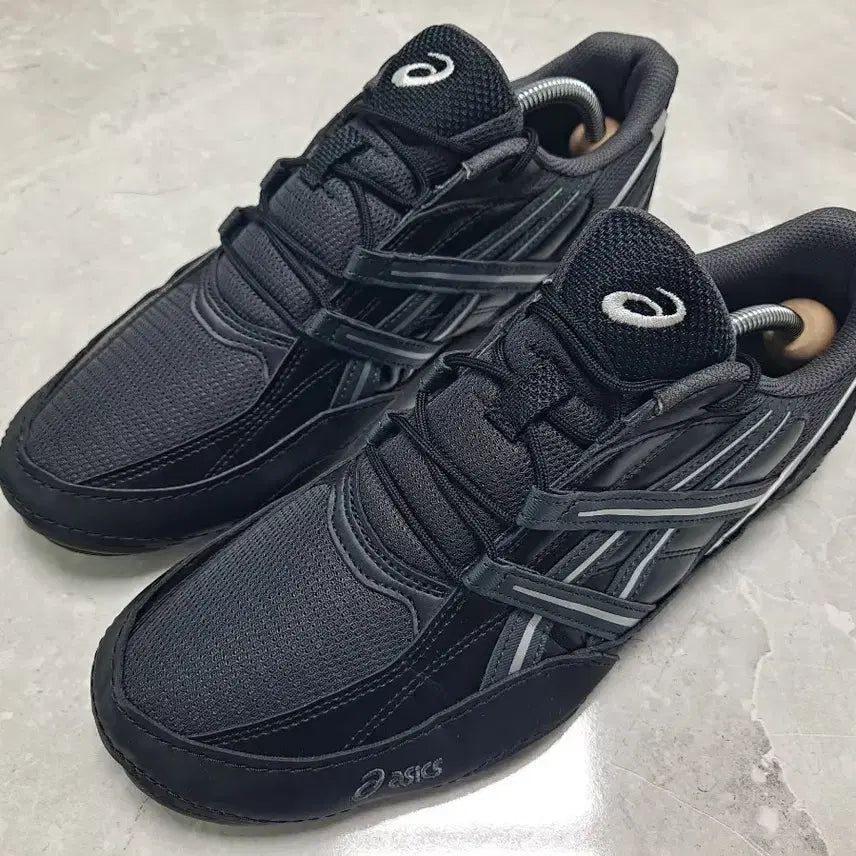 [BUNJANG] Asics Hypersink Graphite Gray Black (275) / 아식스 하이퍼싱크 그래파이트 그레이 블랙275
