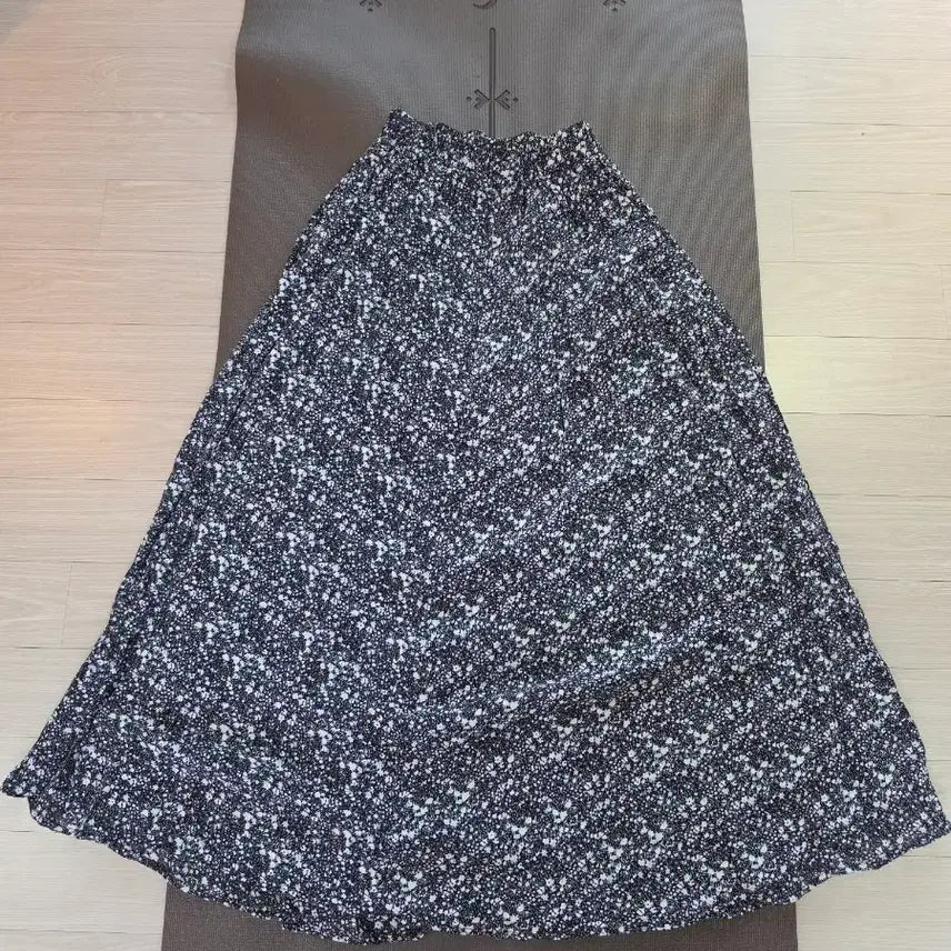 [BUNJANG] Floral Pattern Long Skirt / 꽃무늬 롱 스커트