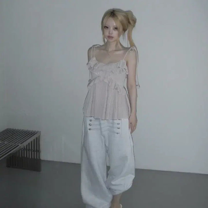[BUNJANG] The Air Town Sleeveless Blouse / 디에어타운 나시 블라우스 (1번 착용)