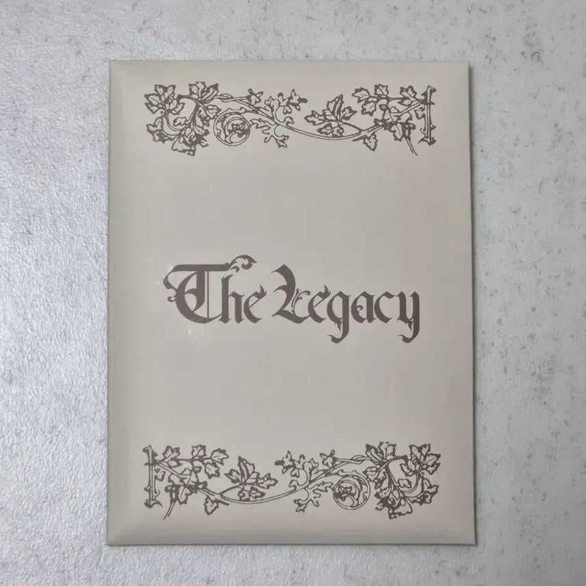 [BUNJANG] Forestella Regular 4th Album KIWEE C Version / 포레스텔라 정규4집 the legacy Cver