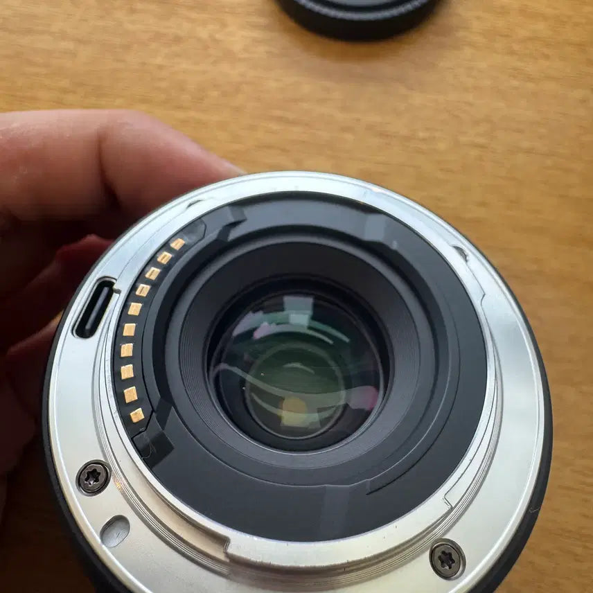 [BUNJANG] Viltrox 20mm f/2.8 FE Lens / 빌트록스 20mm 2.8 FE 렌즈 판매합니다.