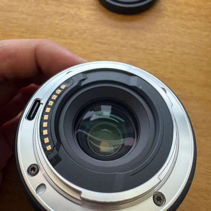 [BUNJANG] Viltrox 20mm f/2.8 FE Lens / 빌트록스 20mm 2.8 FE 렌즈 판매합니다.