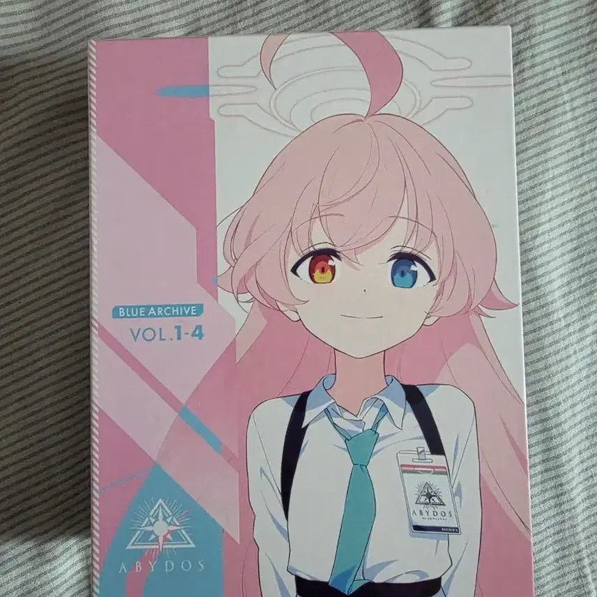 [BUNJANG] Blue Archive Blu-ray Set (Volumes 1-4) / 블루아카이브 블루레이 1-4 판매합니다.