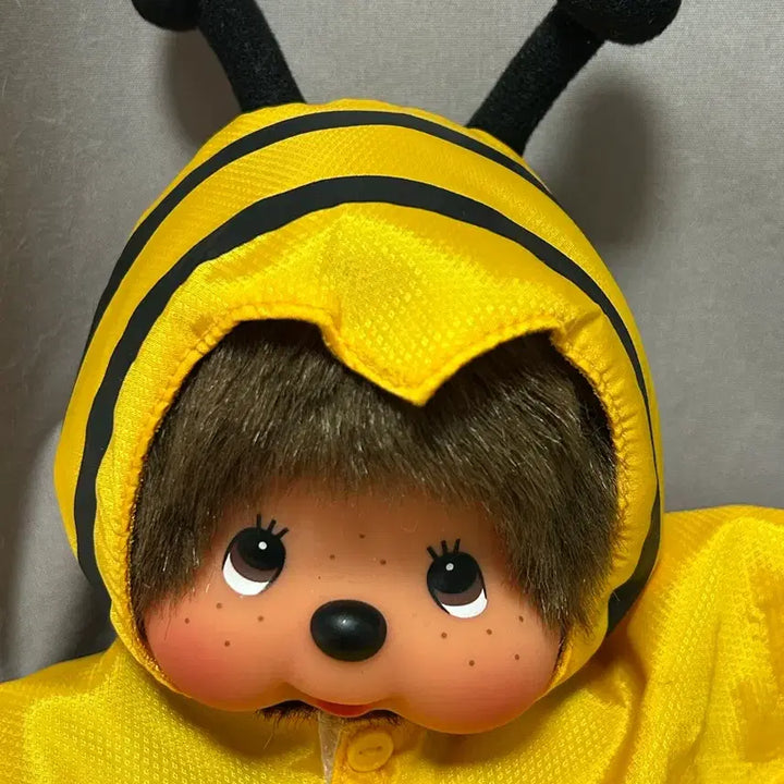 [BUNJANG] Monchhichi Bee Raincoat Plush / 우비 몬치치 (고전)