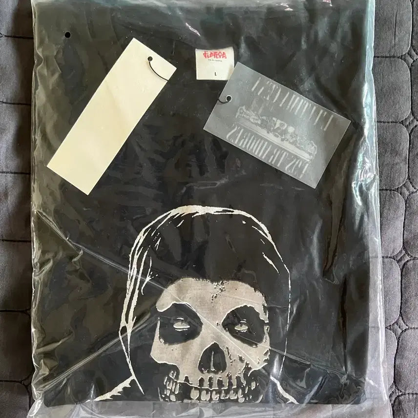 [BUNJANG] Blackout Pierce Misfits L / 블랙아웃 피어스 미스피츠 L (새상품)