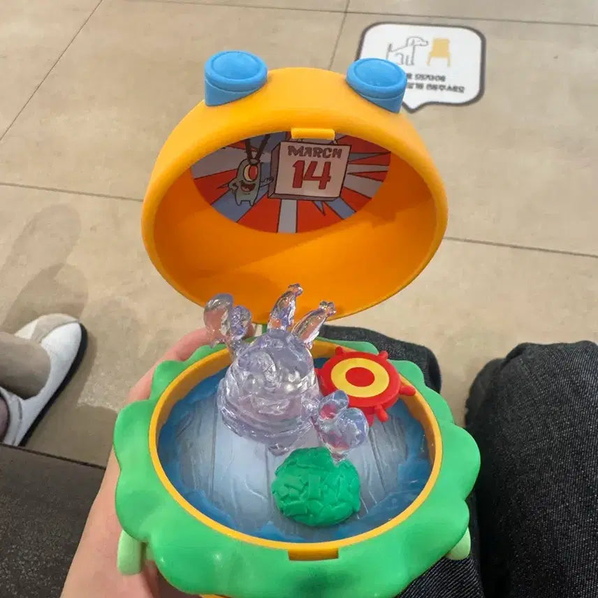 [BUNJANG] Pop Mart Spongebob Krabby Patty (Mr. Krabs) Figure Sealed / 미개봉) 팝마트 게살버거(집게사장) 판매 교환도 가능해요