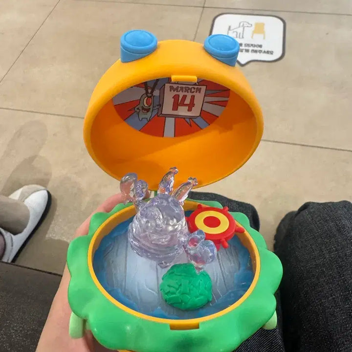 [BUNJANG] Pop Mart Spongebob Krabby Patty (Mr. Krabs) Figure Sealed / 미개봉) 팝마트 게살버거(집게사장) 판매 교환도 가능해요