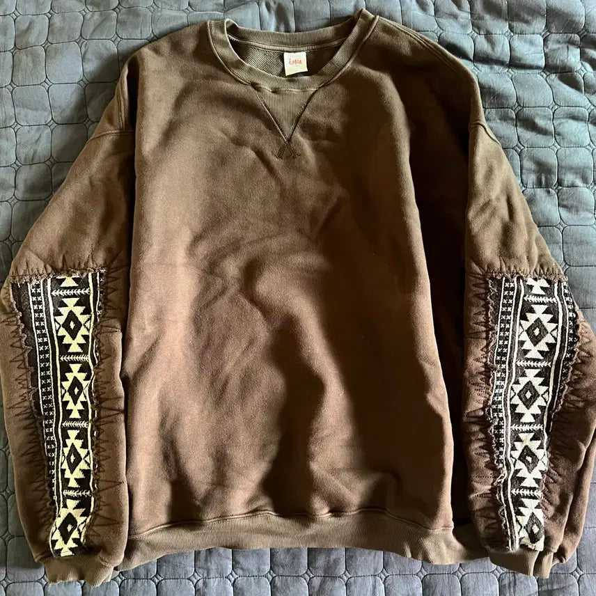 [BUNJANG] Blackout Pierce Bandana Sweatshirt Brown L / 블랙아웃 피어스 반다나 스웻 브라운 L