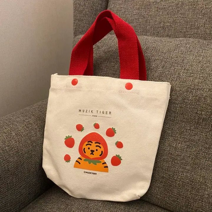 [BUNJANG] Muziktiger Strawberry Ddung-rangi Mini Eco Bag with Pouch / 무직타이거 딸기 뚱랑이 미니 에코백+추가증정 파우치