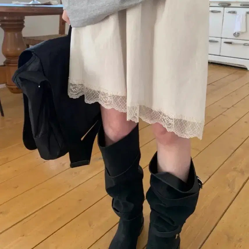 [BUNJANG] How You Jane Lace Velvet Midi Skirt Cream / 레이스 벨벳 미디 스커트 크림색